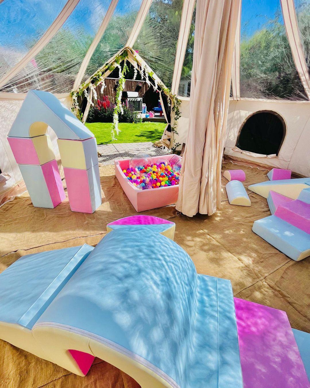 School Classroom Bundle - 5m Skyview XL Bell Tent + 5m Groundsheet, 4x2m Canopy & 5m Full Moon Coir